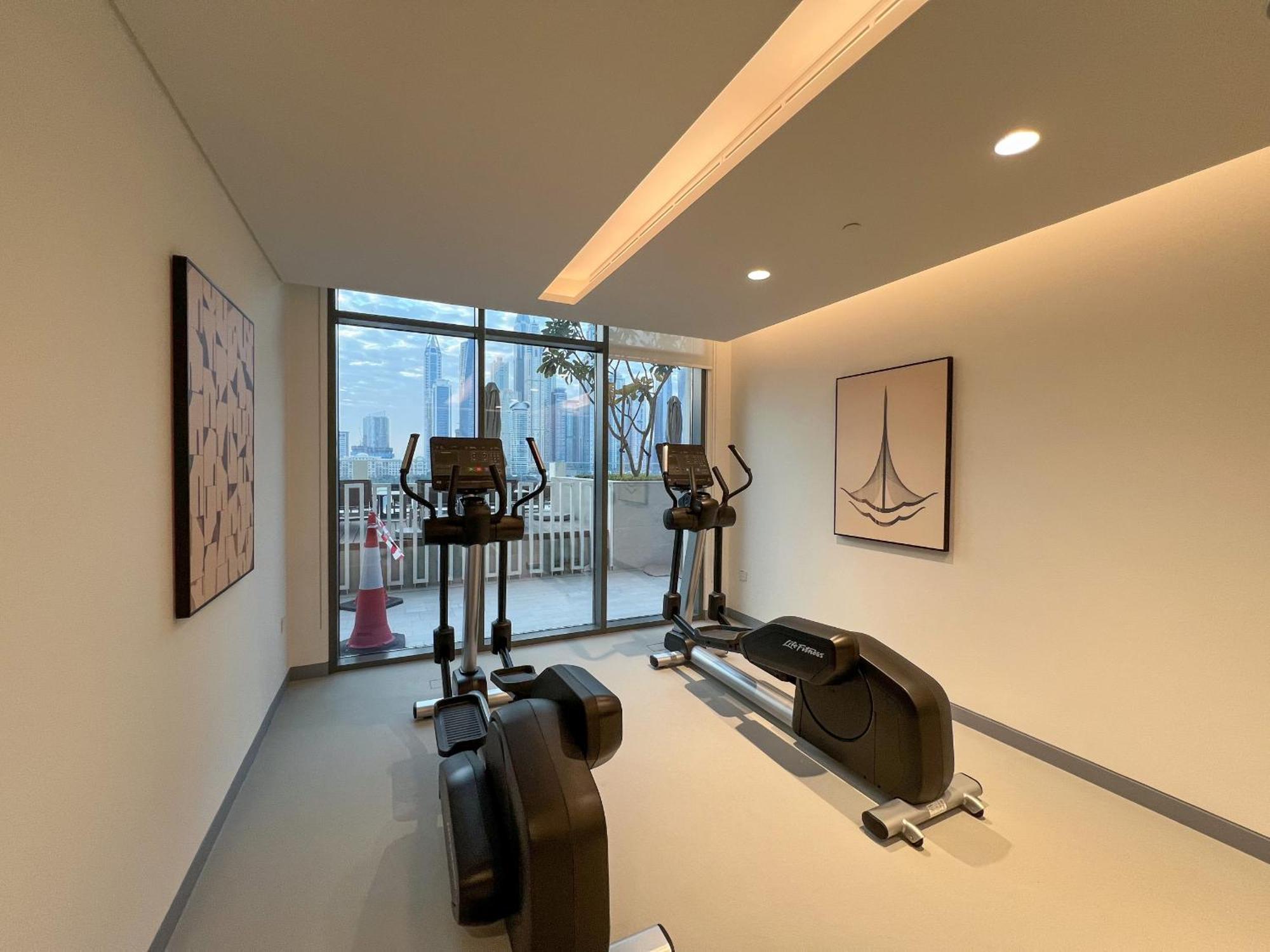 Luxe 2br, Marina Vista, Emaar Beachfront, Harbour Dubai
