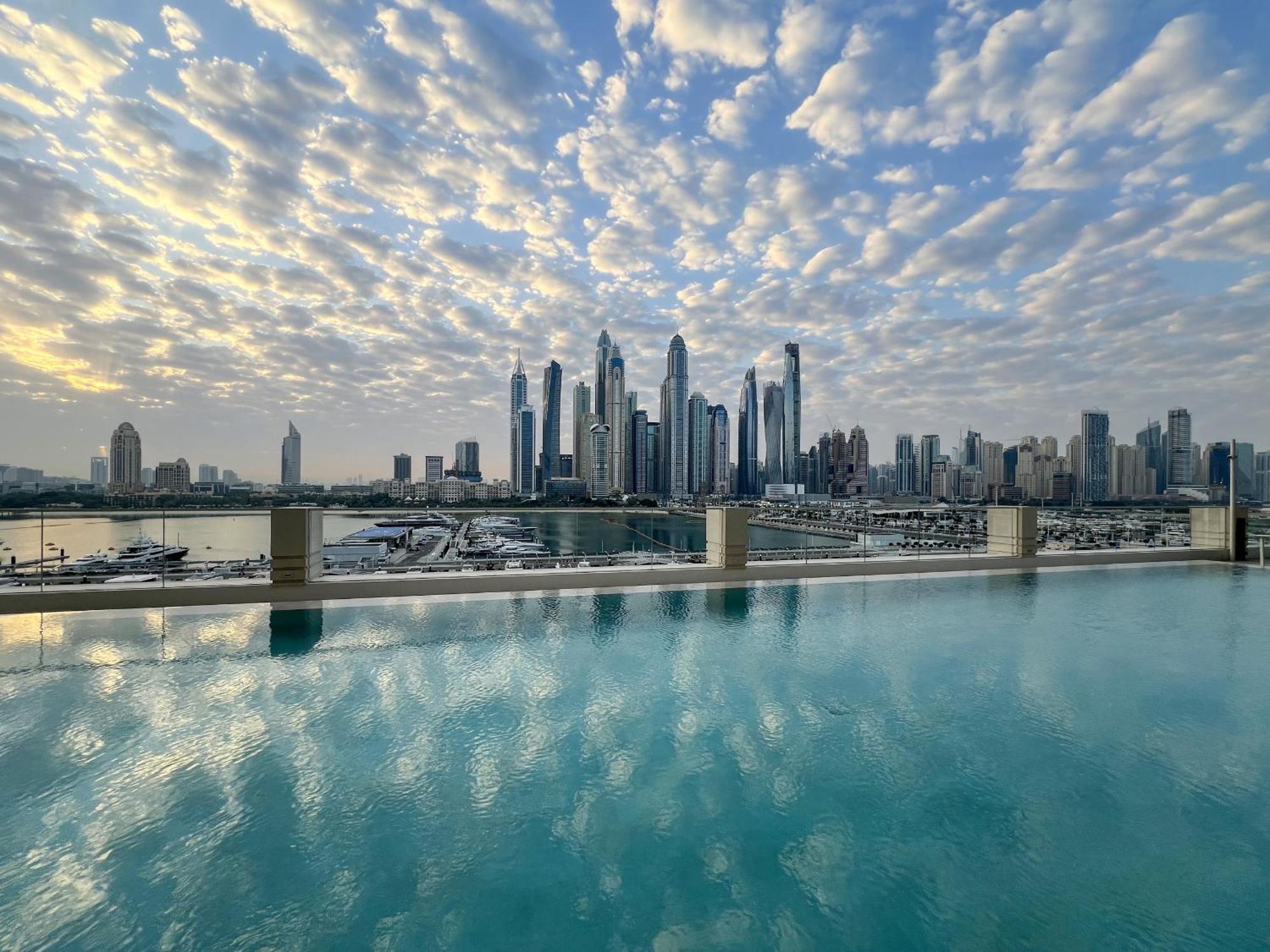 Luxe 2br, Marina Vista, Emaar Beachfront, Harbour Apartment Dubai