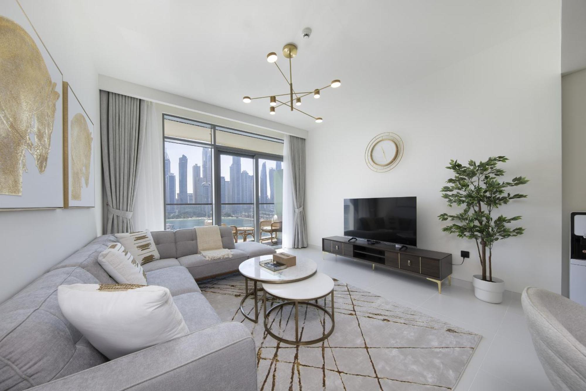Luxe 2br, Marina Vista, Emaar Beachfront, Harbour Apartment *