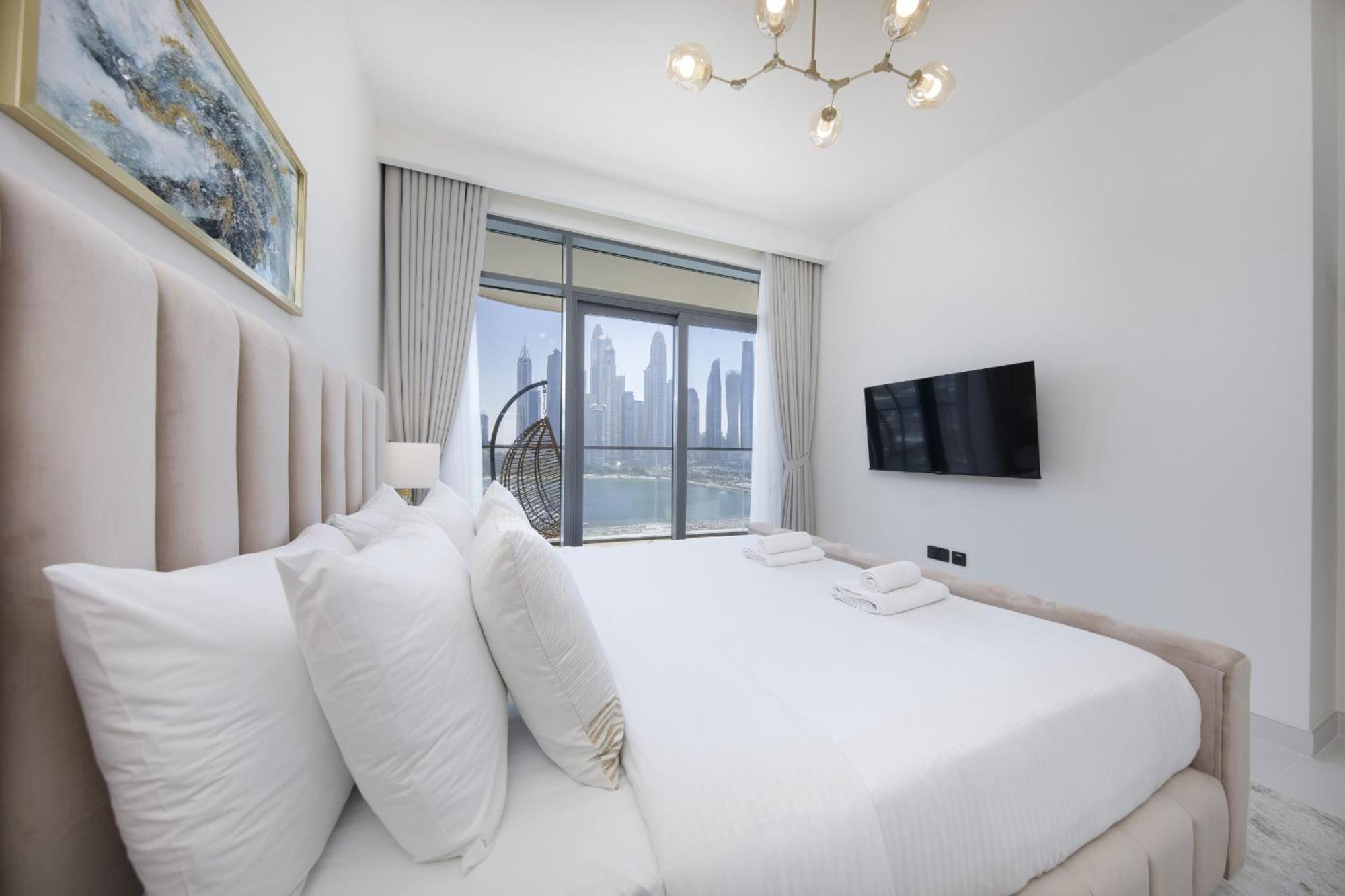 Luxe 2br, Marina Vista, Emaar Beachfront, Harbour Apartment *