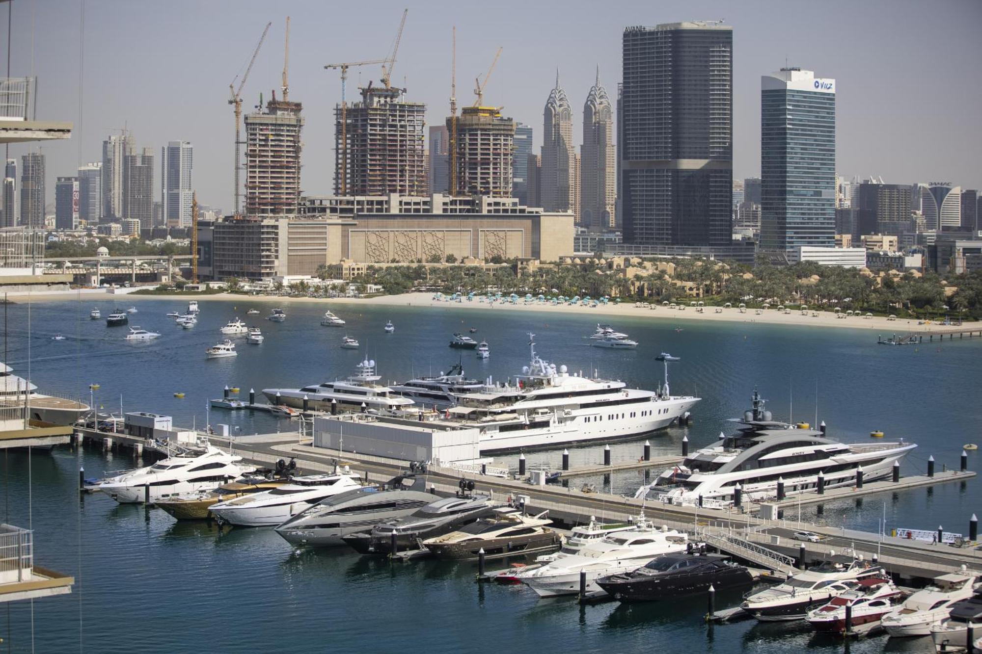 Luxe 2br, Marina Vista, Emaar Beachfront, Harbour Apartment Dubai